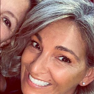 Meet your Posher, Debra